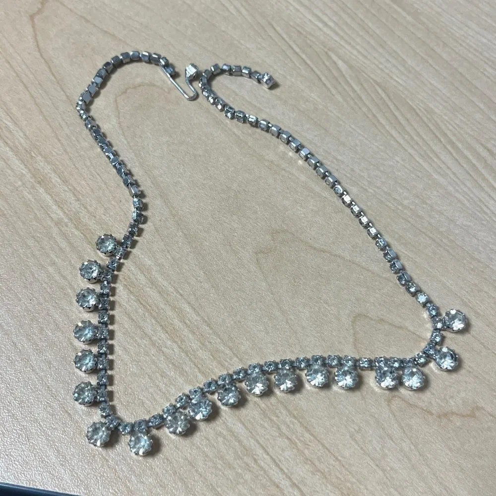 Kramer Vintage women Silver plated clear rhinestone necklace 18”